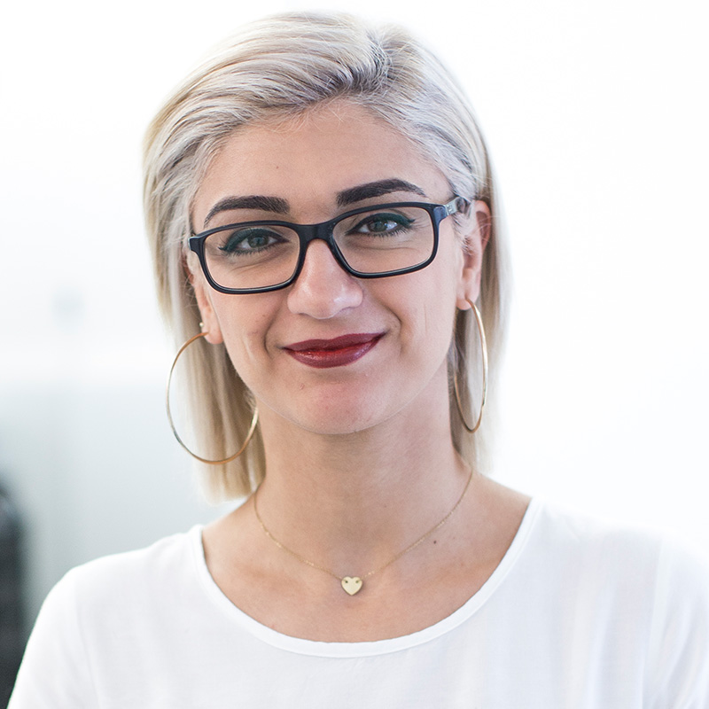 Ninva Dockendorff Friseurin mit Spezialisierung auf dekorative Kosmetik Ninva Dockendorff Friseurin mit Spezialisierung auf dekorative Kosmetik